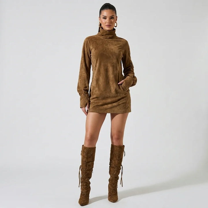 Livia ❘ Vestido mini oversize de ante con cuello alto