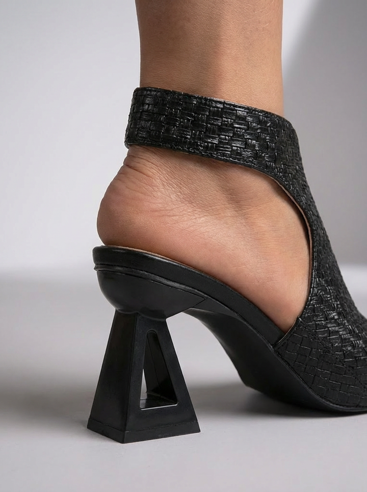 INTRECCIO | Sandalias elegantes trenzadas